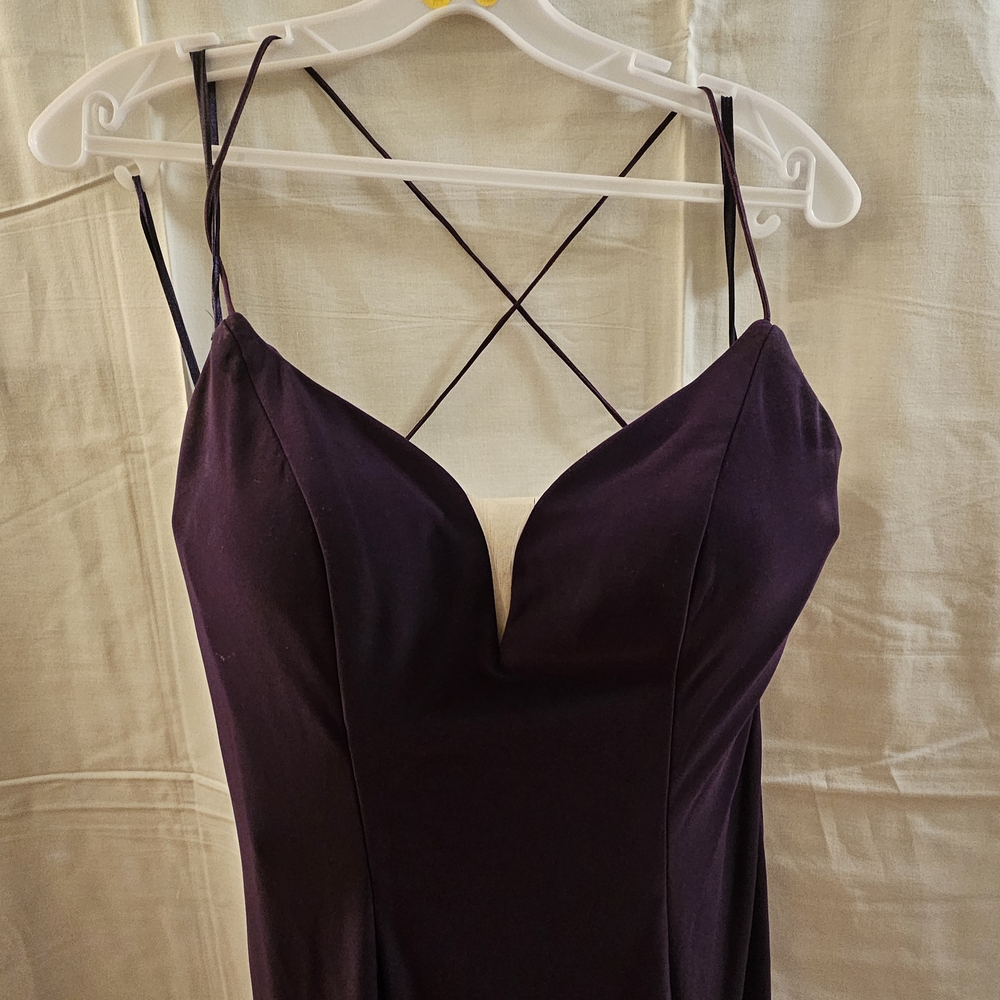 Chic Backless Plum Dress